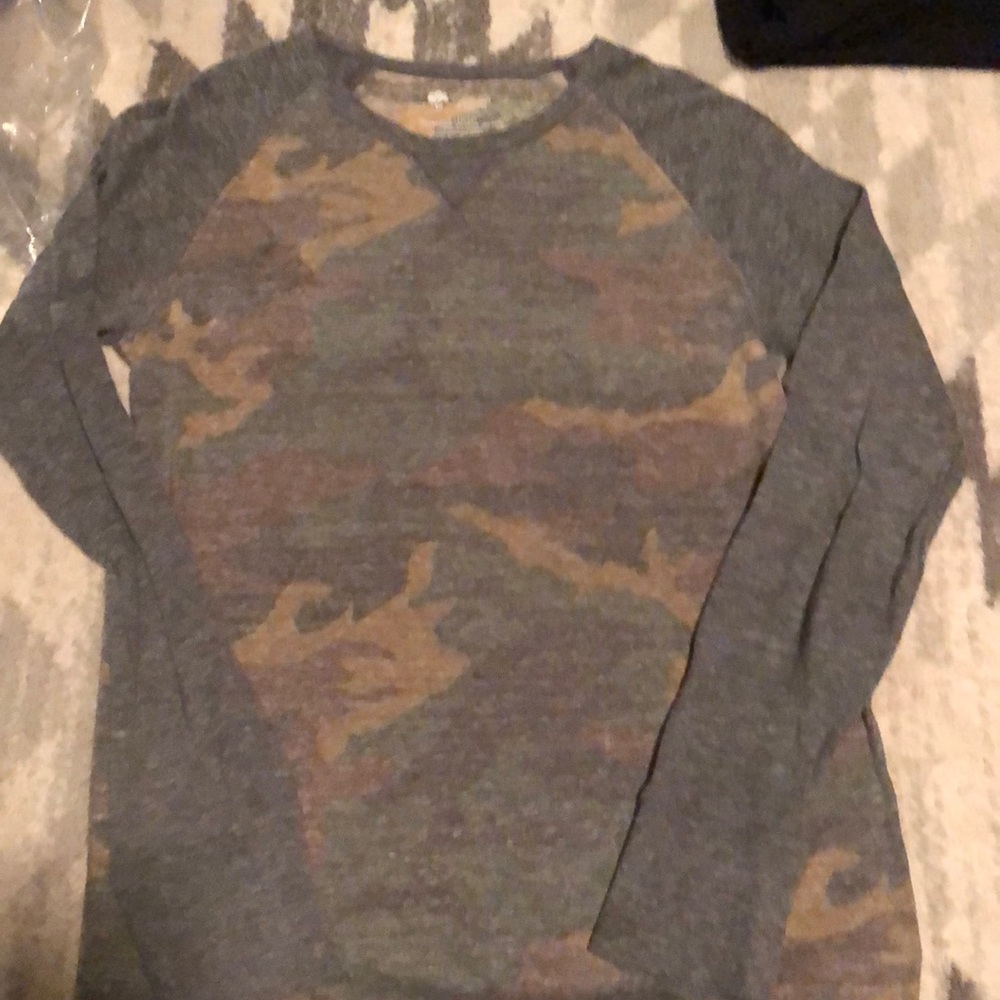 Boys size 10/12 tucker and Tate camo tee